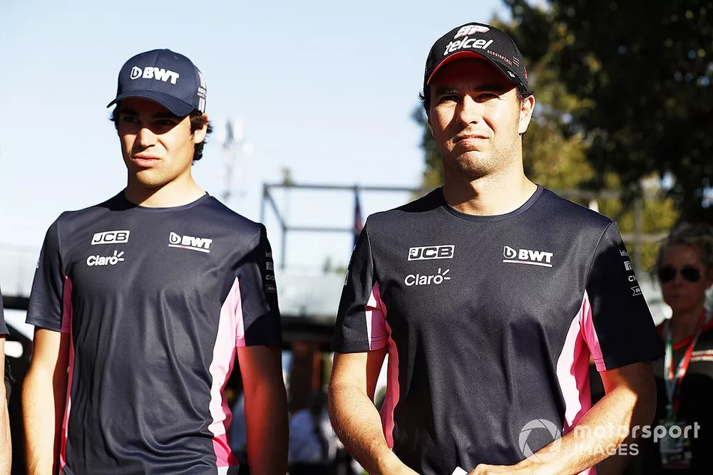 Sergio Perez, Racing Point, en Lance Stroll, Racing Point, in de paddock