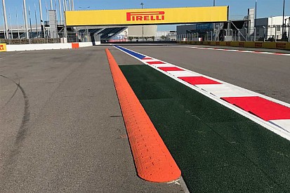 Des ralentisseurs installés au virage 2 à Sotchi
