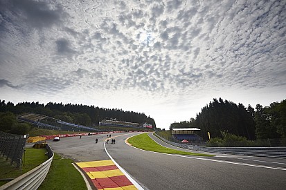 Víz alatt a spái paddock