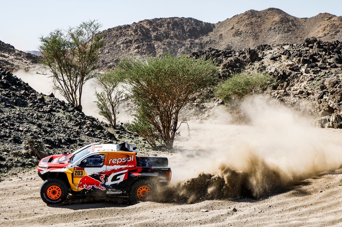 Dakar 2026, Stage 2: Toyota scores 1-2-3-4-5 but Al-Attiyah takes overall lead
