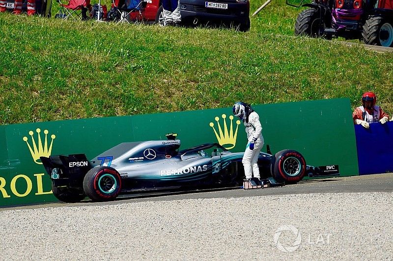 Valtteri Bottas, Mercedes-AMG F1 W09 retires from the race