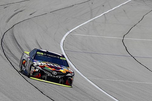 Kyle Busch lider&oacute; la &uacute;ltima pr&aacute;ctica en Chicago