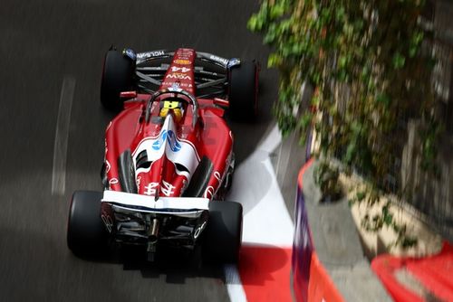 F1: Hamilton culpa Ferrari por escolha de pneus na classificação em Baku