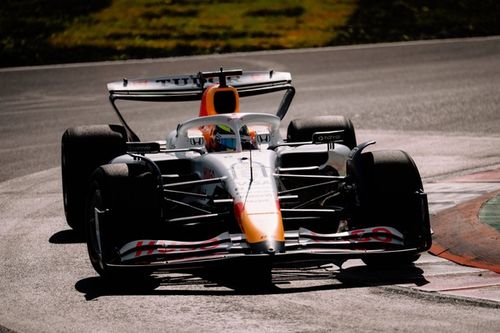 Pirelli prob&oacute; con cuatro equipos sobre seco y mojado en Monza