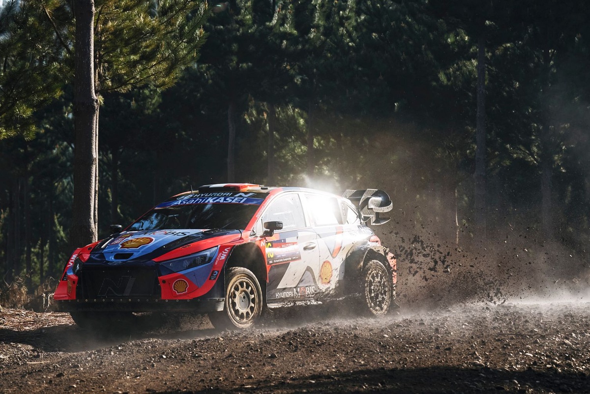 WRC title contender Tanak retires as Fourmaux grabs Rally Chile lead