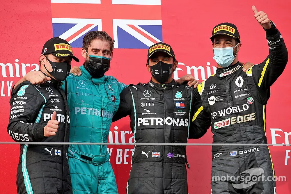 Podium: race winner Lewis Hamilton, Mercedes F1, second place Valtteri Bottas, Mercedes F1, third place Daniel Ricciardo, Renault F1 Team
