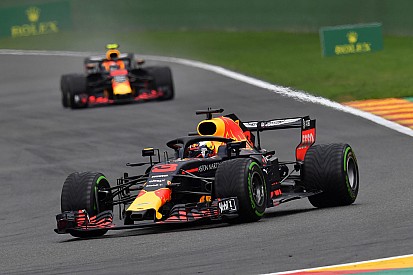 Verstappen: Normal şartlarda Ferrari ve Mercedes'i geçemeyiz