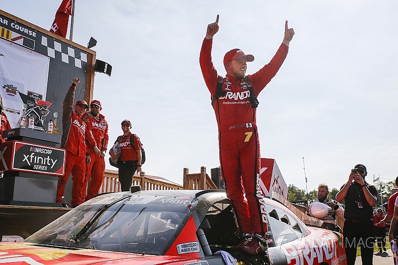 Justin Allgaier vence a Cindric y se lleva el triunfo de Mid-Ohio