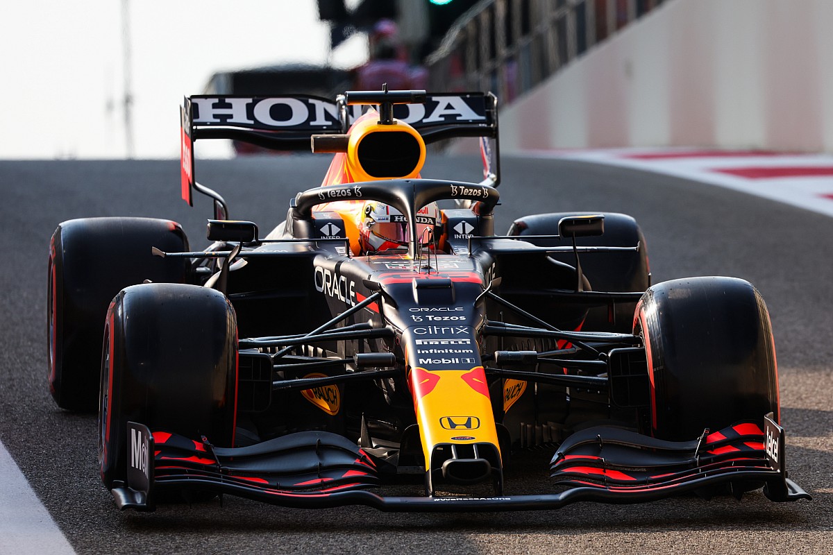 F1アブダビ予選：悲願のタイトルへ！ フェルスタッペン、チーム