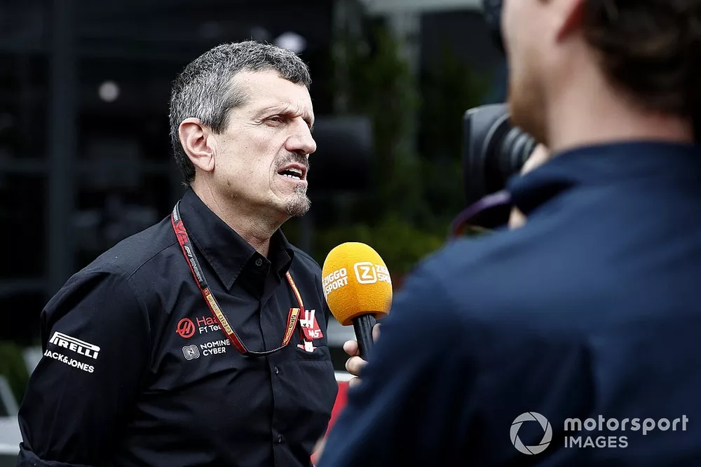 Guenther Steiner, Team Principal, Haas F1, parle &agrave; la presse