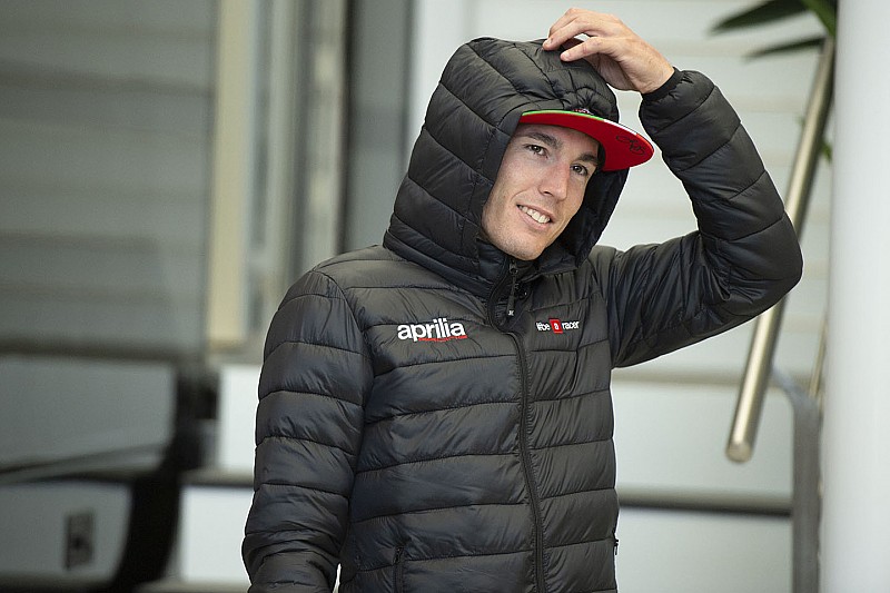 Aleix Espargaró recibe el alta y ya está en casa