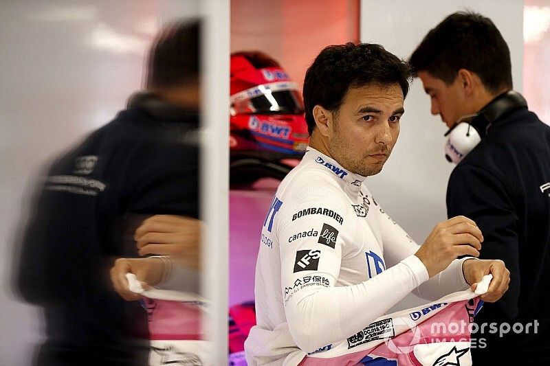 Sergio P&eacute;rez, Racing Point en el garaje antes de probar