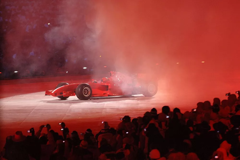 オリンピック7大会分コンプリート！(メキシコからバルセロナのアサヒ・毎日グラフ) F1マシンがオリンピックを走った日……2006年トリノ五輪開会式。今夜開幕