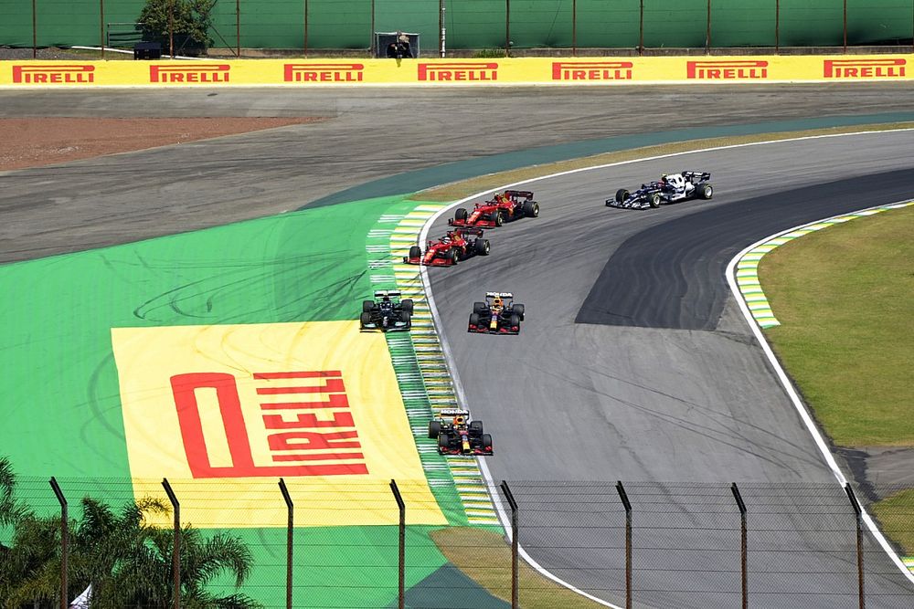 Max Verstappen, Red Bull Racing RB16B, Sergio P&eacute;rez, Red Bull Racing RB16B, Valtteri Bottas, Mercedes W12, Charles Leclerc, Ferrari SF21, Carlos Sainz Jr, Ferrari SF21, y Pierre Gasly, AlphaTauri AT02