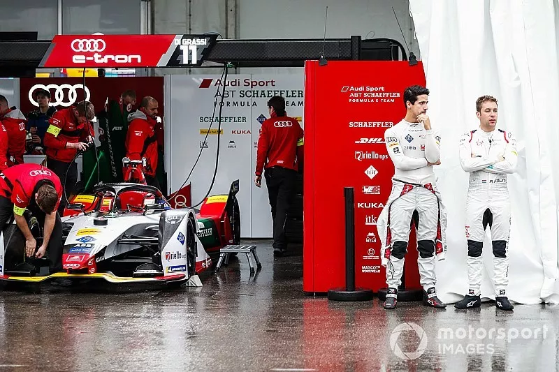 Lucas Di Grassi, Audi Sport ABT Schaeffler, Audi e-tron FE05, Robin Frijns, Envision Virgin Racing, Audi e-tron FE05.