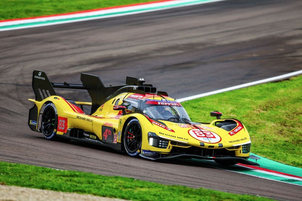 #83 AF Corse Ferrari 499P: Robert Kubica, Yifei Ye, Philip Hanson