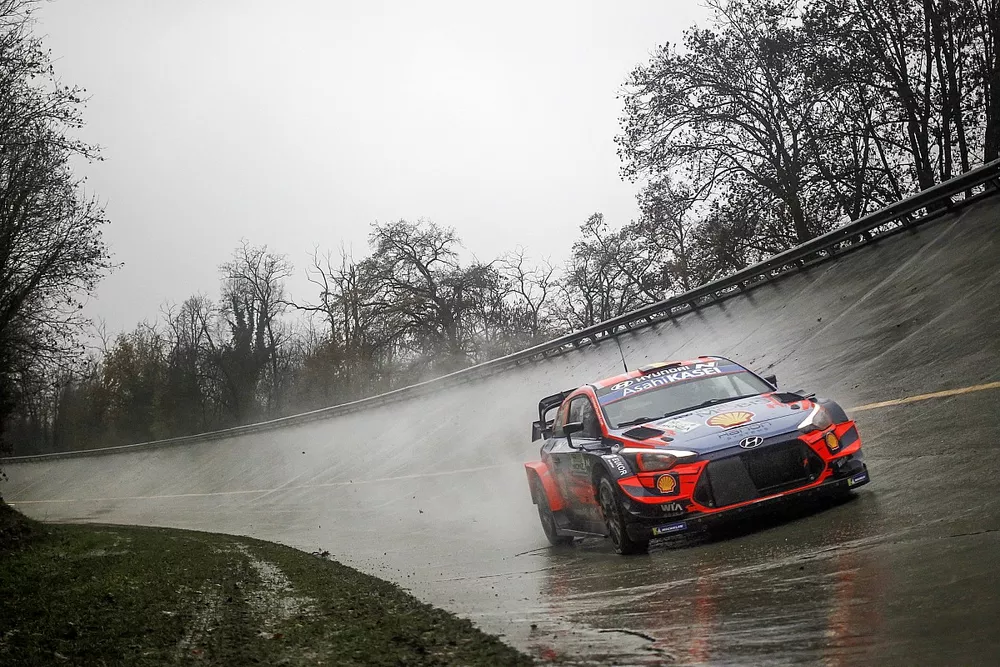 Thierry Neuville, Nicolas Gilsoul, Hyundai Motorsport Hyundai i20 Coupe WRC