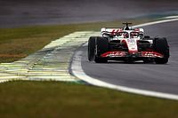 Magnussen z sensacyjnym Pole Position