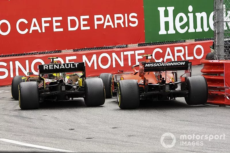 Charles Leclerc, Ferrari SF90, tente de doubler Nico H&uuml;lkenberg, Renault R.S. 19