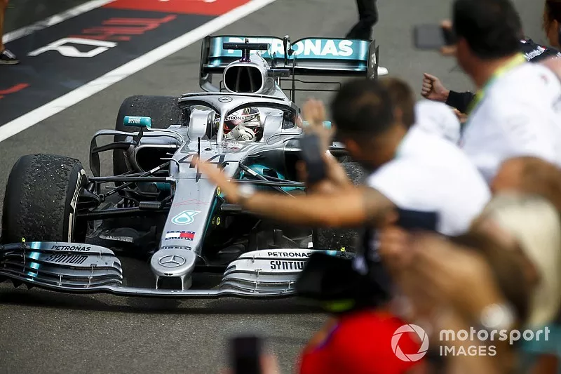 Race winner Lewis Hamilton, Mercedes AMG F1 W10