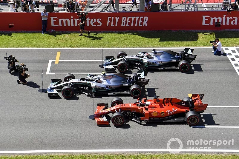 Valtteri Bottas, Mercedes AMG W10, Lewis Hamilton, Mercedes AMG F1 W10, Sebastian Vettel, Ferrari SF90, 
