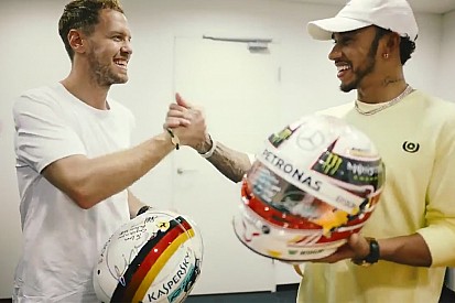 VÍDEO: Hamilton e Vettel trocam de capacete após Abu Dhabi