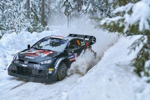 WRC Suecia: Rovanpera y Tanak chocan con la nieve; lidera Katsuta
