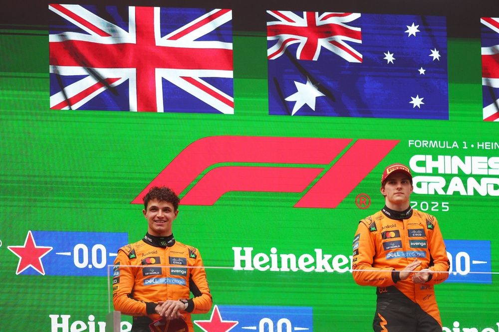 Lando Norris, McLaren, Oscar Piastri, McLaren
