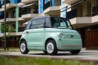 Biplaza, estiloso y para conductores desde 15 a&ntilde;os: el el&eacute;ctrico por 9.890 &euro;