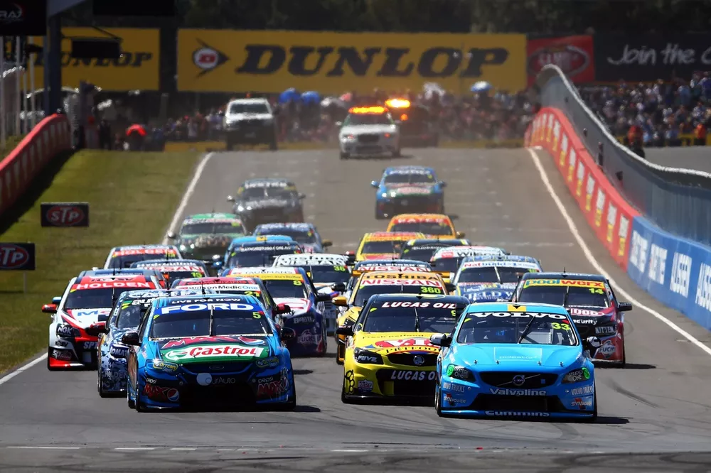 The start of the 2014 Bathurst 1000