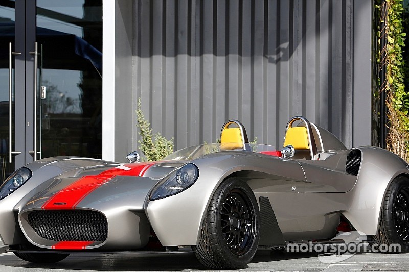 Jannarelly Design-1 is af: klassieke roadster in modern jasje
