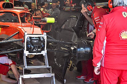 Kevesebb mint 35 perc alatt építették át Vettel Ferrariját