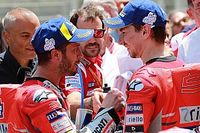 Lorenzo ironiza con Dovizioso: &ldquo;compa&ntilde;ero ejemplar&rdquo;, y le tacha de &ldquo;envidioso&rdquo;