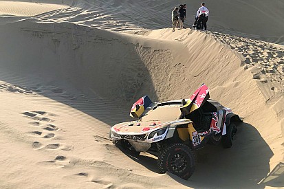 Dakar Stage 5: Loeb keluar lomba, Peterhansel perpanjang keunggulan