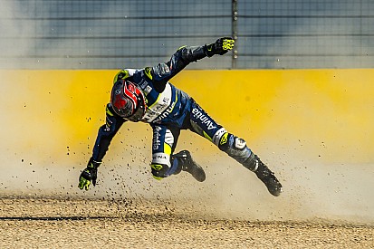 Galería: Jordi Torres sufre su primera caída en MotoGP
