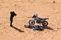 El número de abandonos a mitad de Dakar se reduce en Arabia Saudí