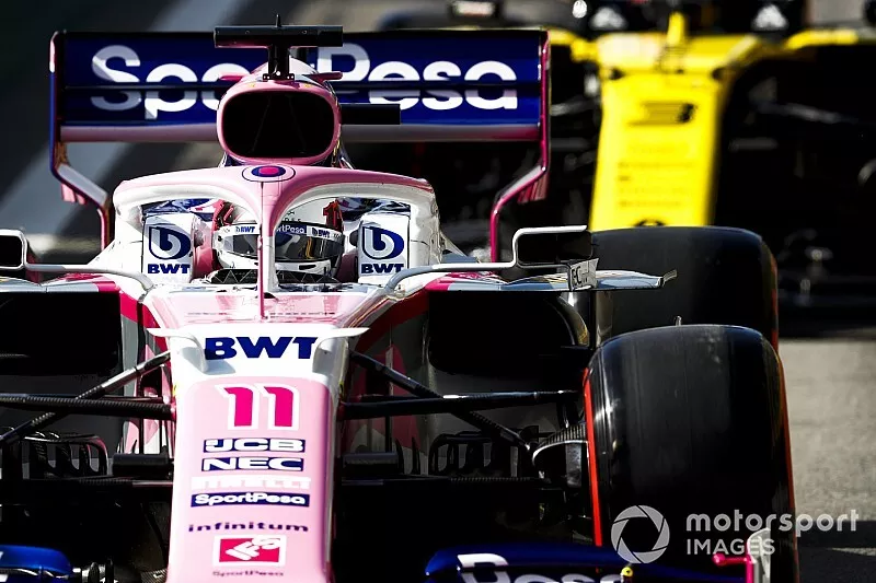Sergio P&eacute;rez, Racing Point RP19, Daniel Ricciardo, Renault F1 Team R.S.19