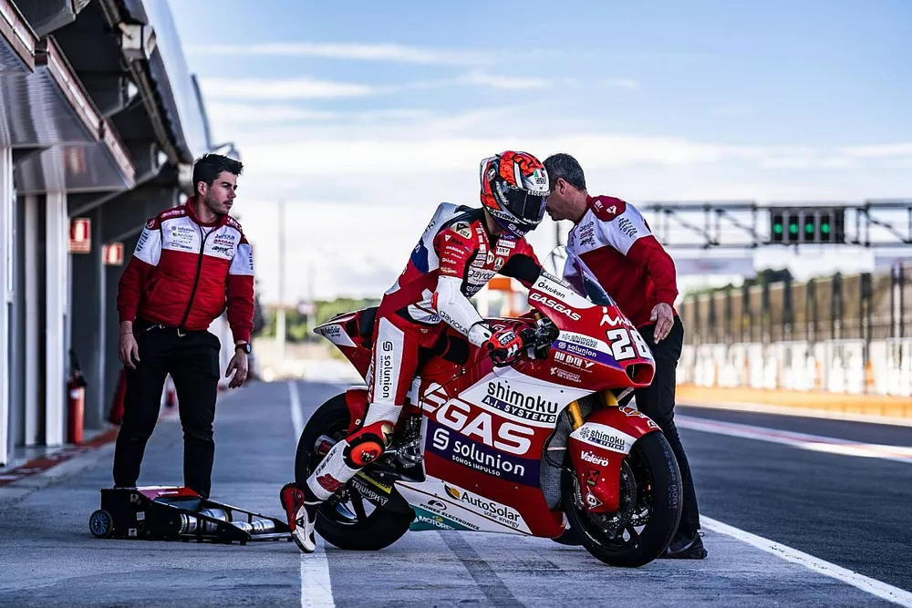 Izan Guevara, test Valencia, pretemporada 2023 1