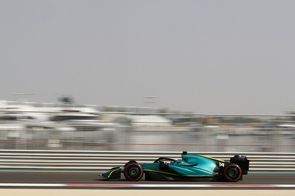 Fernando Alonso, Aston Martin AMR22