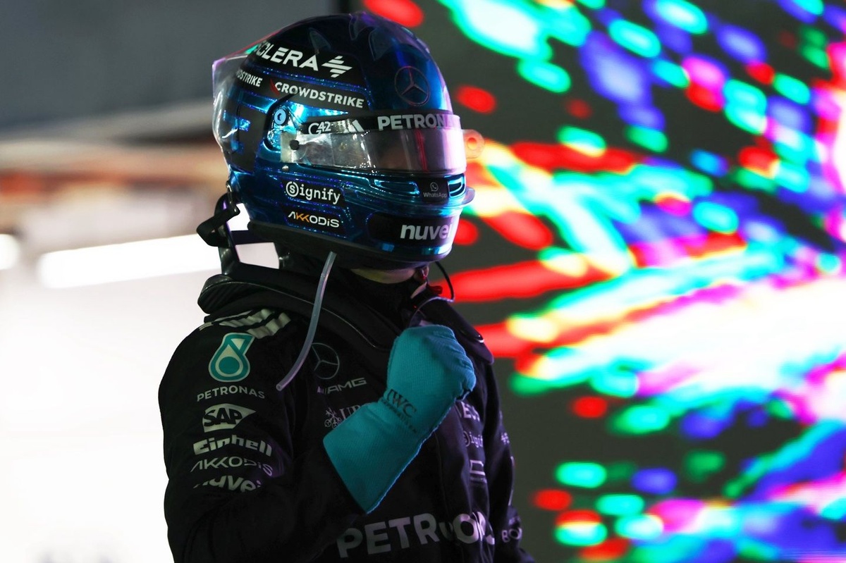 Russell reina en Singapur y Verstappen bate a los McLaren; Alonso salva a Aston 