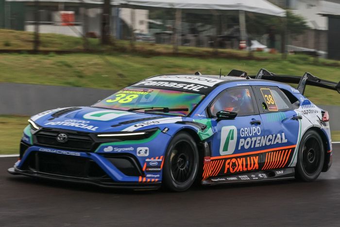 Zezinho Muggiati lidera treino livre 1 da Stock Car no Velocitta
