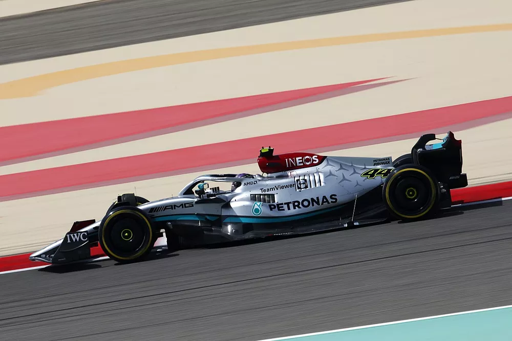 Lewis Hamilton, Mercedes W13
