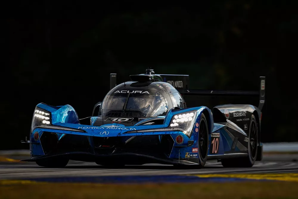 #10 Wayne Taylor Racing Acura ARX-06: Ricky Taylor, Filipe Albuquerque, Louis Deletraz