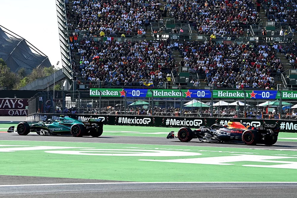 Fernando Alonso, Aston Martin AMR23, Max Verstappen, Red Bull Racing RB19