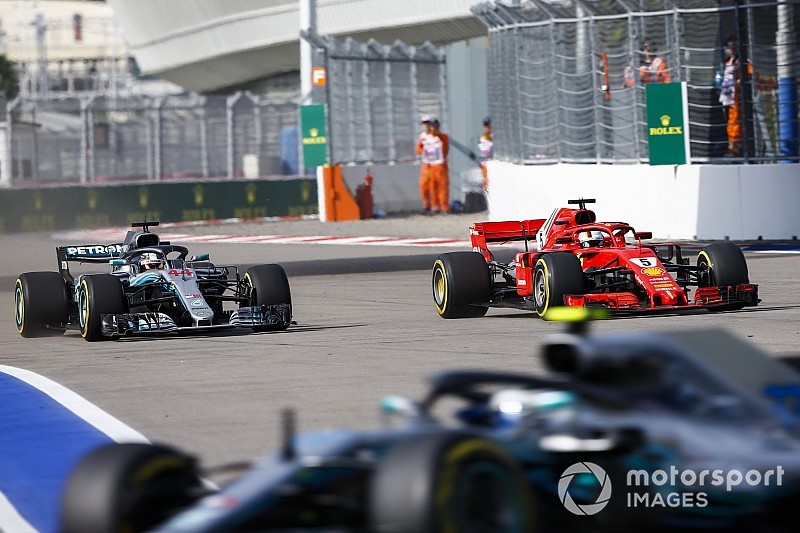 FIA, F1'de iki kez hamle yaparak savunma kuralına açıklık getirdi