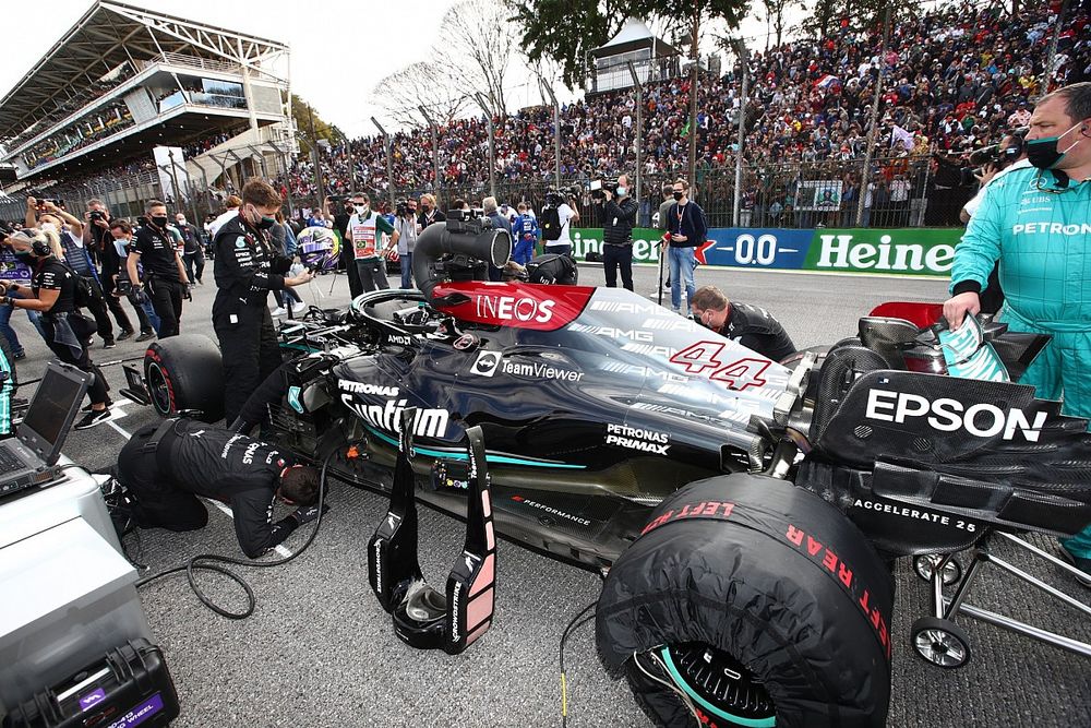 Lewis Hamilton, Mercedes W12 