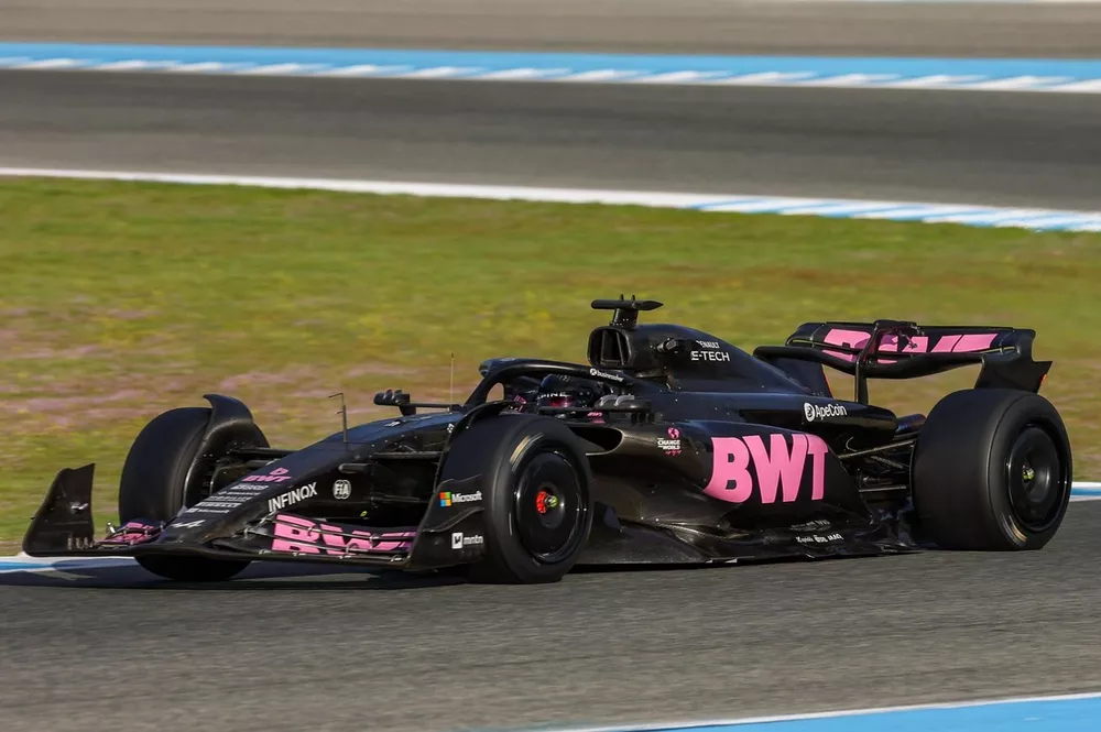 Jack Doohan, Alpine A523, en el test de Pirelli en Jerez