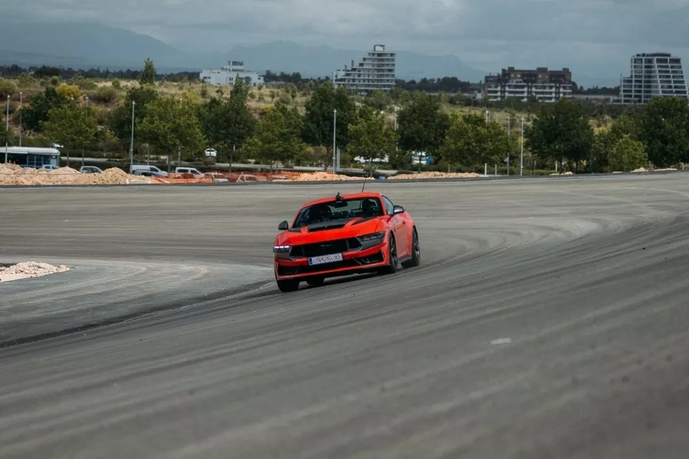 Carlos Sainz, Williams, drives a first lap of F1's Madring circuit