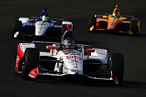 Marco Andretti marca el paso a la mitad del segundo día de pruebas