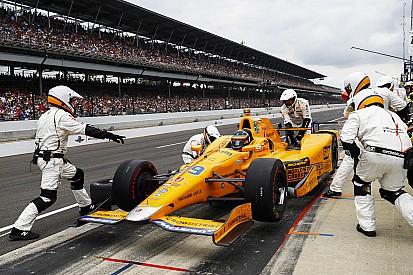 Alonso admite que pode testar carro da Indy